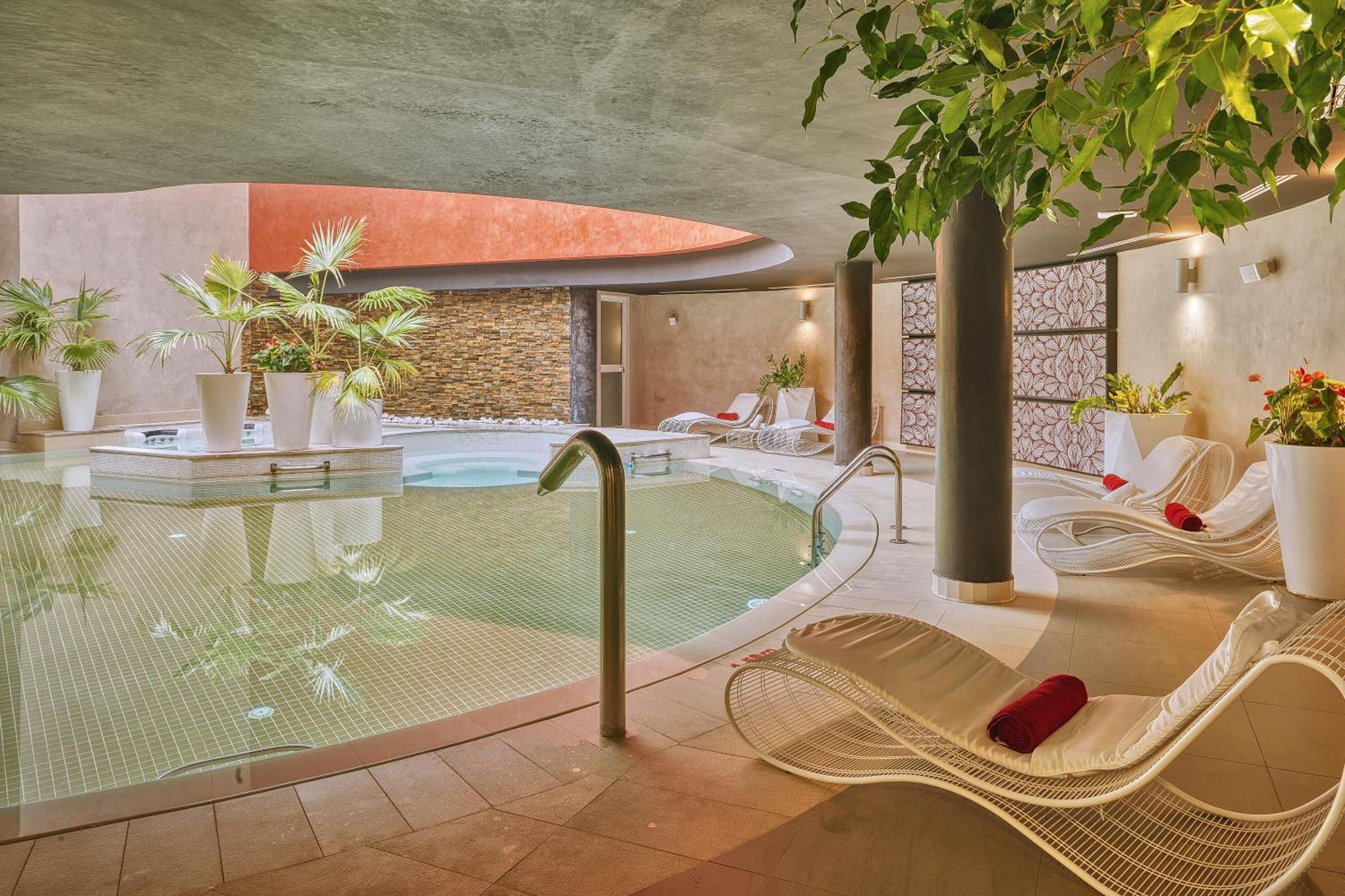 Adam Hotel Suites ตูนิส ภายนอก รูปภาพ