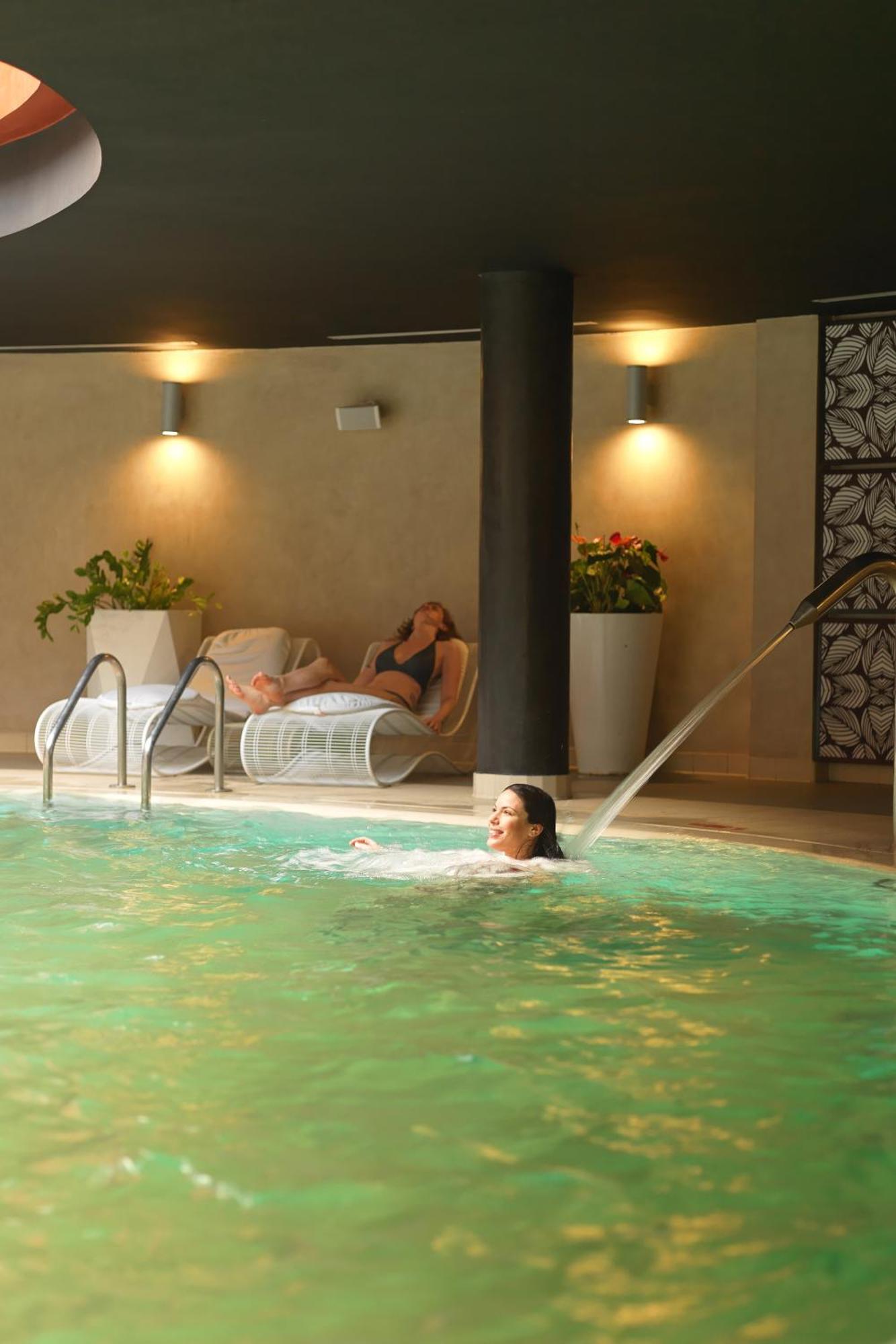 Adam Hotel Suites ตูนิส ภายนอก รูปภาพ